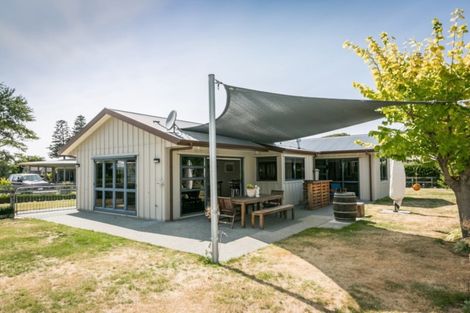Photo of property in 16 Airini Road, Waimarama, Havelock North, 4294
