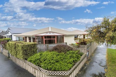 Photo of property in 77 Bay View Road, South Dunedin, Dunedin, 9012