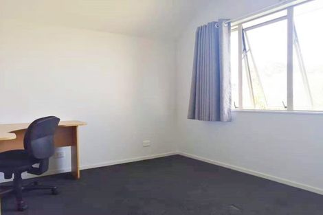 Photo of property in 1/111 Seaview Road, Glenfield, Auckland, 0629