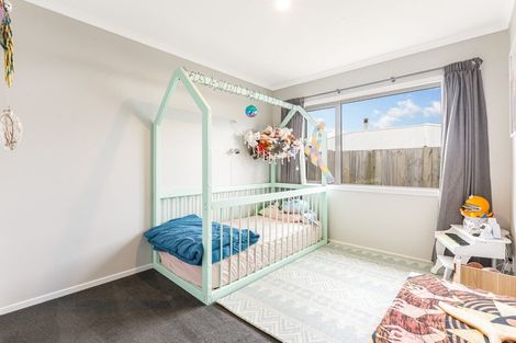 Photo of property in 8 Peter Tapp Way, Wainuiomata, Lower Hutt, 5014