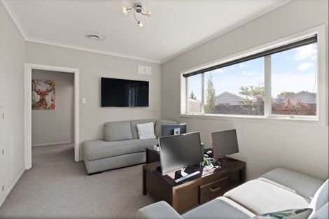 Photo of property in 34 Kinmont Crescent, Kinmont Park, Mosgiel, 9024