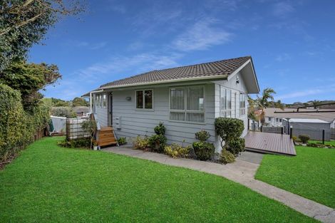 Photo of property in 6 Ancona Lane, Goodwood Heights, Auckland, 2105