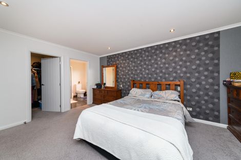 Photo of property in 67a Parnell Heights Drive, Kelvin Grove, Palmerston North, 4414