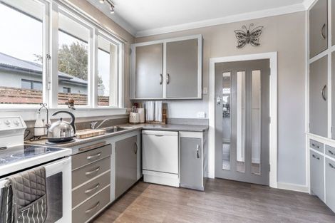 Photo of property in 21 Home Street, Winton, 9720