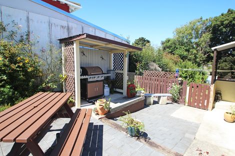 Photo of property in 15 Kelvin Street, South Hill, Oamaru, 9400