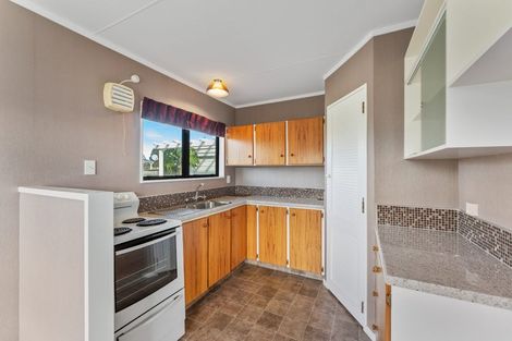Photo of property in 16 Warwick Place, Springvale, Whanganui, 4501