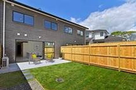 Photo of property in 33 Vincent Mcgrath Crescent, Swanson, Auckland, 0614