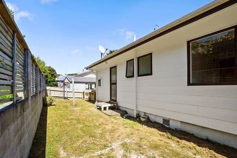 Photo of property in 49b Albatross Close, Whitby, Porirua, 5024