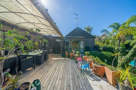 Photo of property in 36 Curacao Place, Half Moon Bay, Auckland, 2012