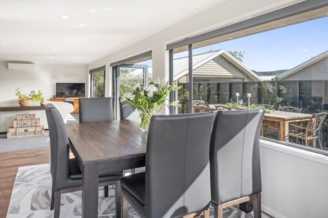 Photo of property in 14 Lakemere Way, Kinloch, Taupo, 3377