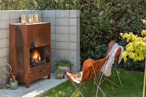 Photo of property in 10 Pendeen Crescent, Jacks Point, Queenstown, 9371