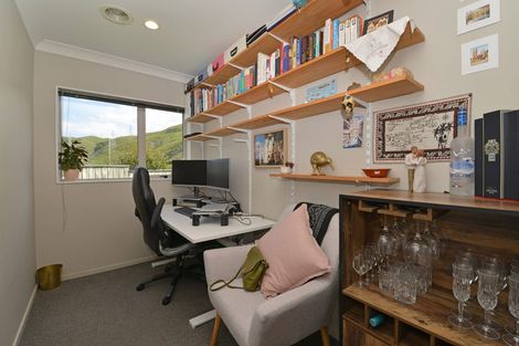 Photo of property in 5a Gifford Grove, Churton Park, Wellington, 6037