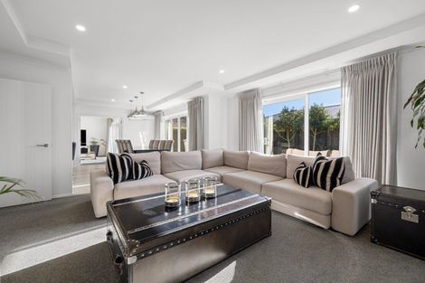 Photo of property in 32 Macphail Avenue, Rangiora, 7400