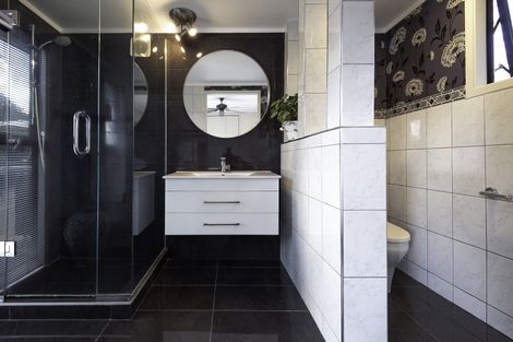 Photo of property in 4 Sarah Place, Farm Cove, Auckland, 2012