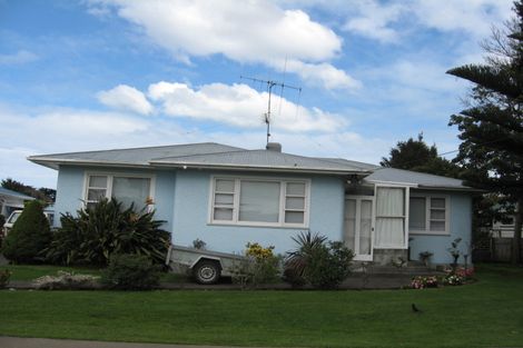 Photo of property in 111 Grey Street, College Estate, Whanganui, 4500