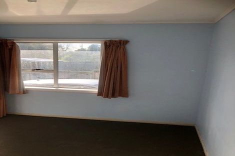 Photo of property in 29 Vodanovich Road, Te Atatu South, Auckland, 0610