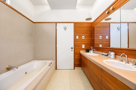 Photo of property in 155 Waimea Terrace, Beckenham, Christchurch, 8023