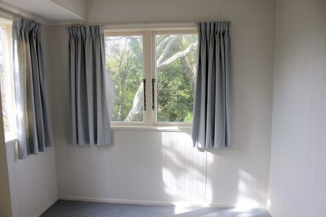 Photo of property in 4 Griffen Park Road, Mount Roskill, Auckland, 1041