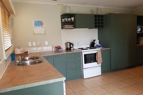 Photo of property in 33 Withers Road, Glen Eden, Auckland, 0602