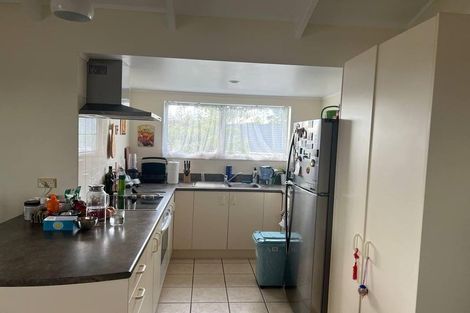 Photo of property in 357 Glenfield Road, Glenfield, Auckland, 0629