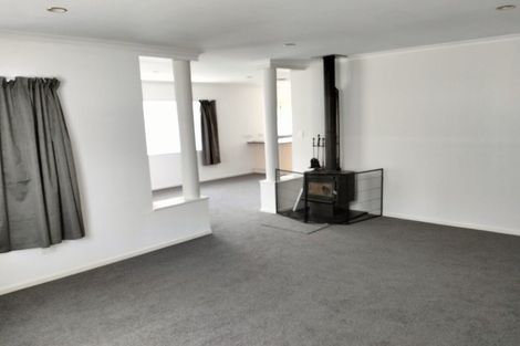 Photo of property in 31a Heretaunga Square, Silverstream, Upper Hutt, 5019