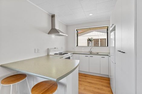 Photo of property in 31 Rutherford Drive, Waikanae Beach, Waikanae, 5036