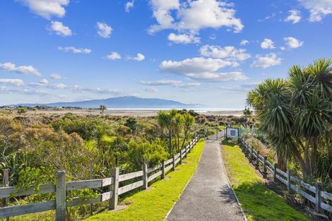 Photo of property in 12 Takahe Drive, Paraparaumu Beach, Paraparaumu, 5032