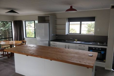 Photo of property in 25 Kahukura Avenue, Waitarere Beach, Levin, 5510