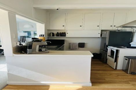 Photo of property in 104 Fulford Street, New Plymouth, 4310