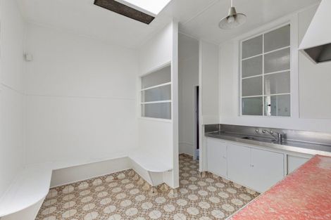 Photo of property in 28 Rhodes Street, Newtown, Wellington, 6021