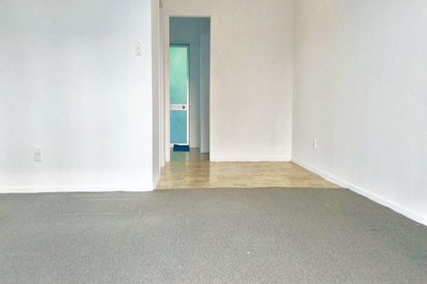 Photo of property in 2/47 Archibald Road, Kelston, Auckland, 0602