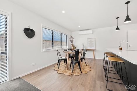 Photo of property in 33c Gemstone Drive, Birchville, Upper Hutt, 5018