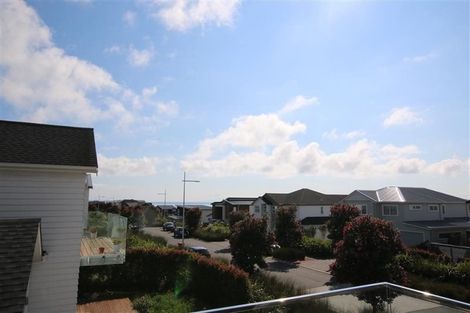 Photo of property in 25 Caldera Drive, Long Bay, Auckland, 0630