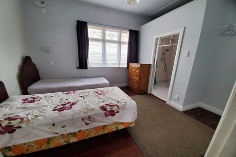 Photo of property in 18 Somerset Avenue, Newtown, Wellington, 6021