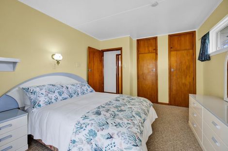 Photo of property in 75 Domett Street, Waitara, 4320