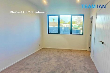 Photo of property in 8/18 Sylvan Crescent, Te Atatu South, Auckland, 0610