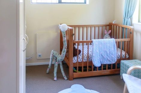 Photo of property in 2 Balmain Street, Newlands, Wellington, 6037