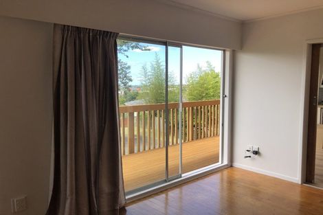 Photo of property in 9 Hatherlow Street, Glenfield, Auckland, 0629