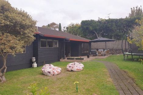 Photo of property in 2/205 Lake Road, Belmont, Auckland, 0622