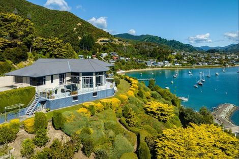 Photo of property in 8 Marina View, Waikawa, Picton, 7281