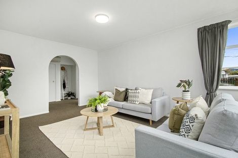 Photo of property in 1 Strand Crescent, Naenae, Lower Hutt, 5011