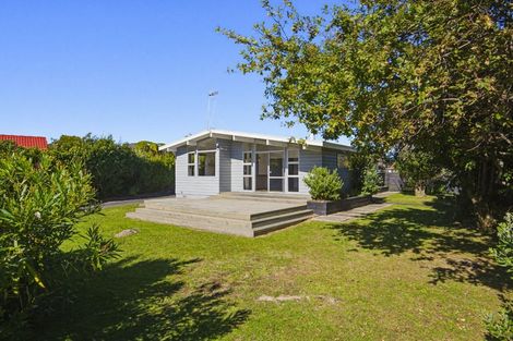Photo of property in 32 Sylvan Avenue, Waikanae, 5036