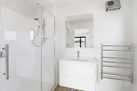 Photo of property in 30a Paddington Street, Northcote, Christchurch, 8052