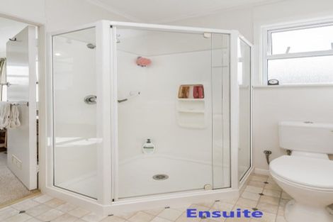 Photo of property in 353 Main Road, Tawa, Wellington, 5028