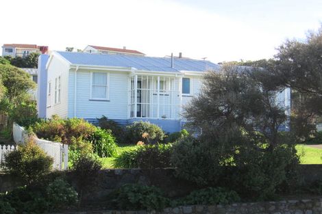 Photo of property in 100 Te Pene Avenue, Titahi Bay, Porirua, 5022