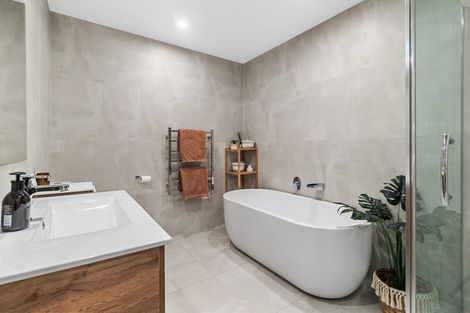 Photo of property in 8 Killick Place, Long Bay, Auckland, 0630