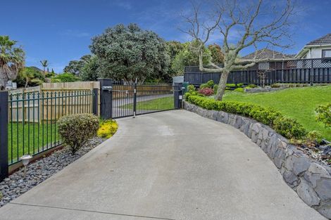 Photo of property in 6 Ancona Lane, Goodwood Heights, Auckland, 2105