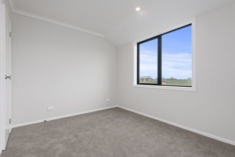 Photo of property in 72 Atlantic Drive, Fitzherbert, Palmerston North, 4410