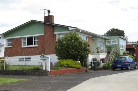 Photo of property in 6 Tuakau Road, Pukekohe, 2120