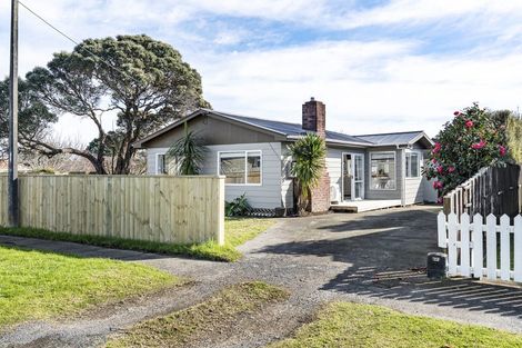 Photo of property in 71 Clifton Drive, Waitara, 4320